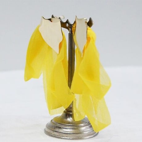 黄色のシフォンピアス（NEW)