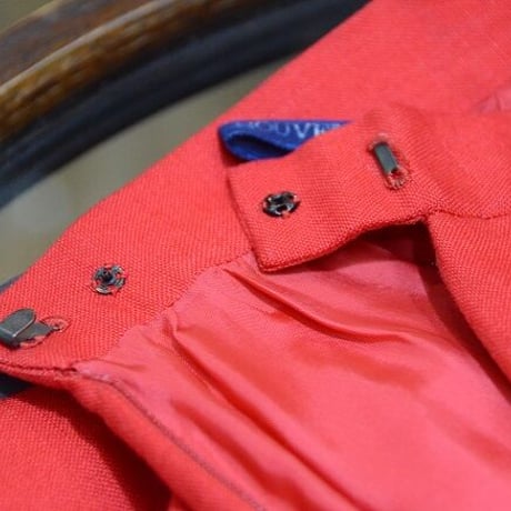 Wear｜目が覚めるような赤色GIVENCHYスカート（80's vintage GIVENCHY）