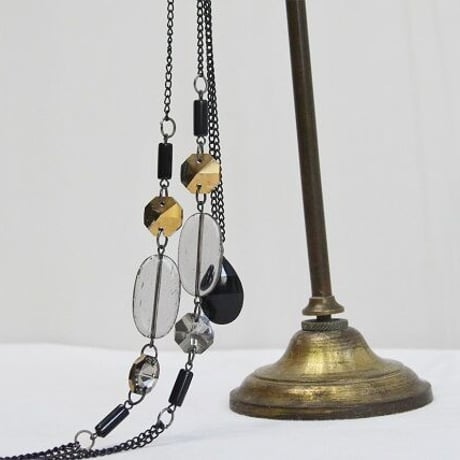 石のロングネックレス（NEW)