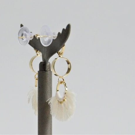 フリンジのついたピアス（NEW)