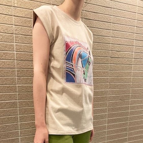 ホース柄のTEE・ベージュ色（NEW）