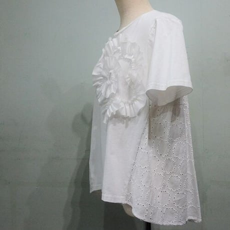 大きなお花モチーフのTEE（NEW)