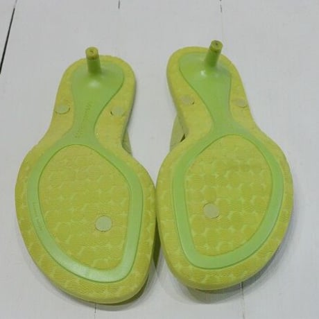 ☆26周年記念　第3弾　サンダル大SALE☆sigerson morrison（シガーソン モリソン）greenトングサンダル made in Italy（NEW）