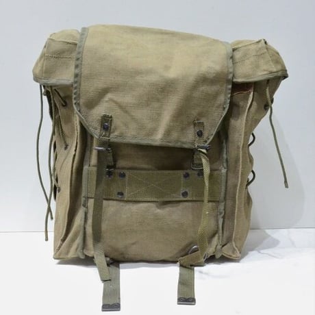 Others｜MILITARY 味のあるミリタリーのバックパック（年代不明 Europe Military）