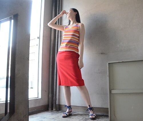 Wear｜目が覚めるような赤色GIVENCHYスカート（80 