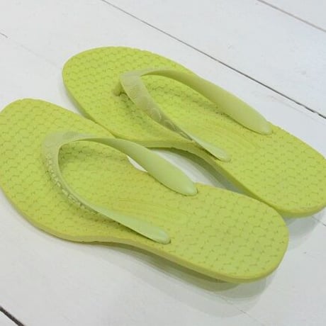 ☆26周年記念　第3弾　サンダル大SALE☆sigerson morrison（シガーソン モリソン）greenトングサンダル made in Italy（NEW）