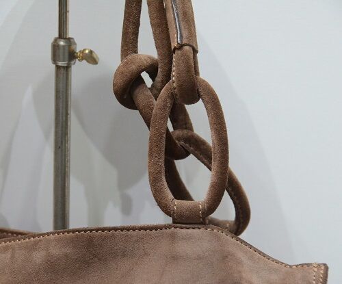 【mayu】MARNI スエードバッグ MARNI（マルニ）の「Marni - オープントップ ショルダーバッグ - women