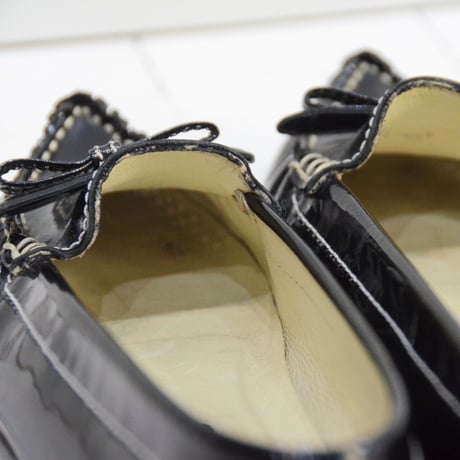 ステッチがアクセントのローファー（NEW by MARC JACOBS)
