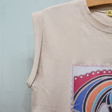 ホース柄のTEE・ベージュ色（NEW）