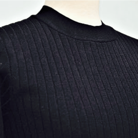 綺麗なシルエットのknit ワンピース（NEW)