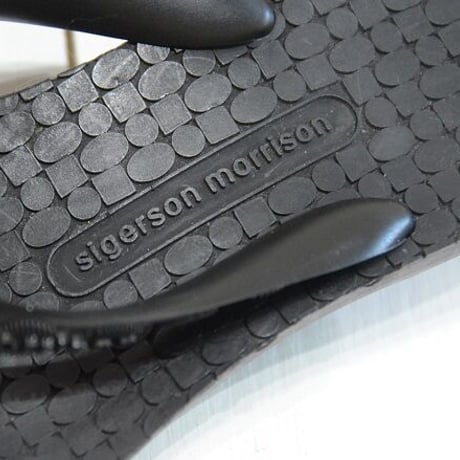 ☆26周年記念　第3弾　サンダル大SALE☆sigerson morrison（シガーソン モリソン）BLACKトングサンダル made in Italy（NEW）