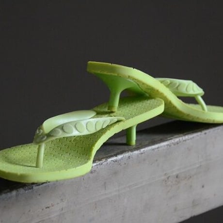 ☆26周年記念　第3弾　サンダル大SALE☆sigerson morrison（シガーソン モリソン）greenトングサンダル made in Italy（NEW）