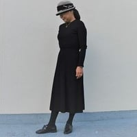 綺麗なシルエットのknit ワンピース（NEW)