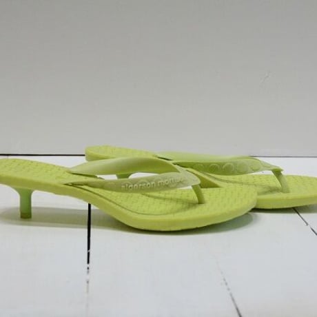 ☆26周年記念　第3弾　サンダル大SALE☆sigerson morrison（シガーソン モリソン）greenトングサンダル made in Italy（NEW）