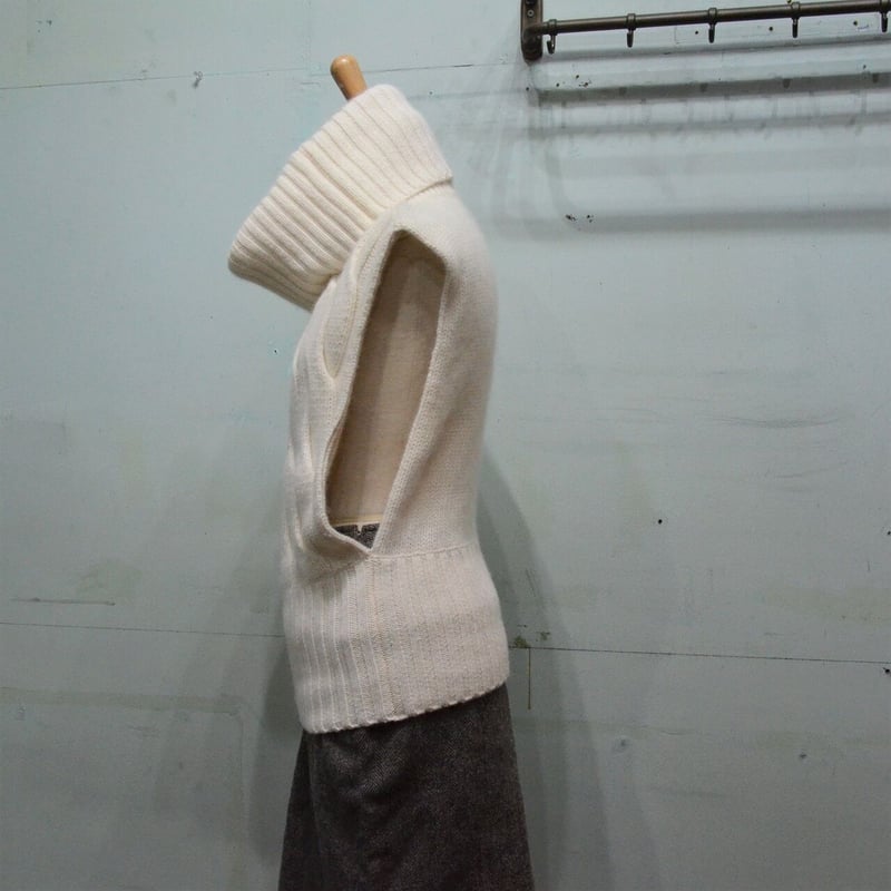 Chloe ウールクロシェトリムファネルネックニット Chloe ウールクロシェトリムファネルネックニット Chloé