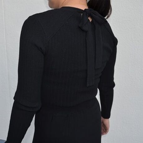 綺麗なシルエットのknit ワンピース（NEW)