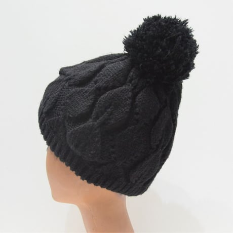 ポンポン付き  黒のニットキャップ（USED）