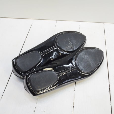 ステッチがアクセントのローファー（NEW by MARC JACOBS)