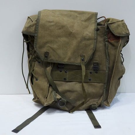 Others｜MILITARY 味のあるミリタリーのバックパック（年代不明 Europe Military）