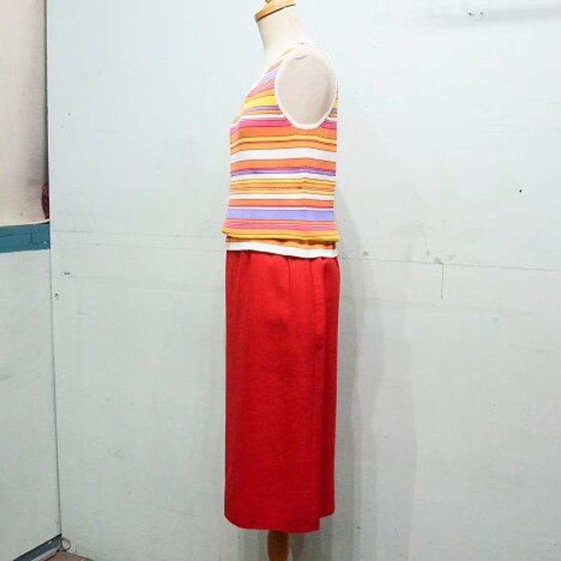 Wear｜目が覚めるような赤色GIVENCHYスカート（80's vintage GIVENC...