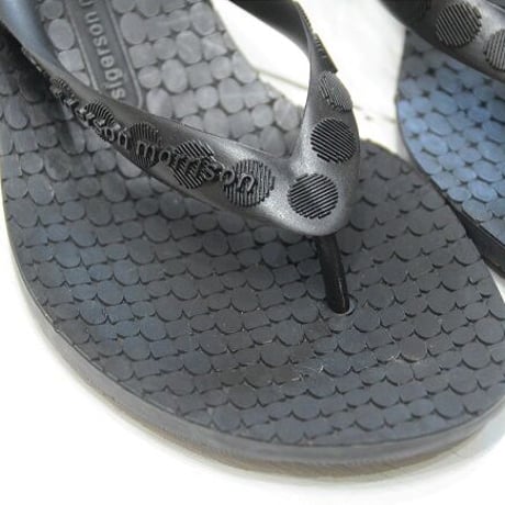 ☆26周年記念　第3弾　サンダル大SALE☆sigerson morrison（シガーソン モリソン）BLACKトングサンダル made in Italy（NEW）