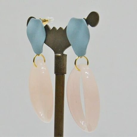 キュートなカラーのピアス（NEW）