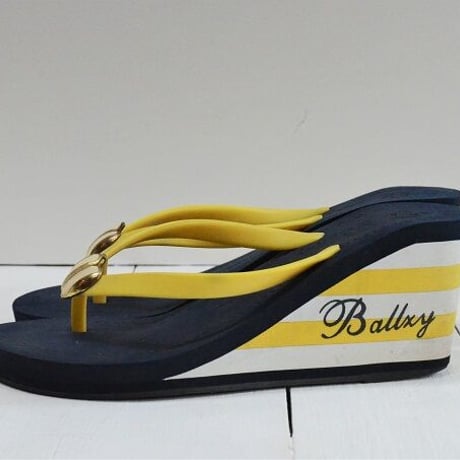 ☆26周年記念　第3弾　サンダル大SALE☆BALLZY ネイビーのサンダル 23.5cm（USED)