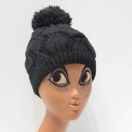 ポンポン付き  黒のニットキャップ（USED）