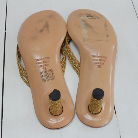☆26周年記念　第3弾　サンダル大SALE☆レザートングサンダル（オレンジ 39）made in Italy（NEW）