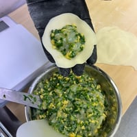 旬のイカと帆立貝のイカ海鮮と国産ハマグリの餃子二種セット(各4個入り)