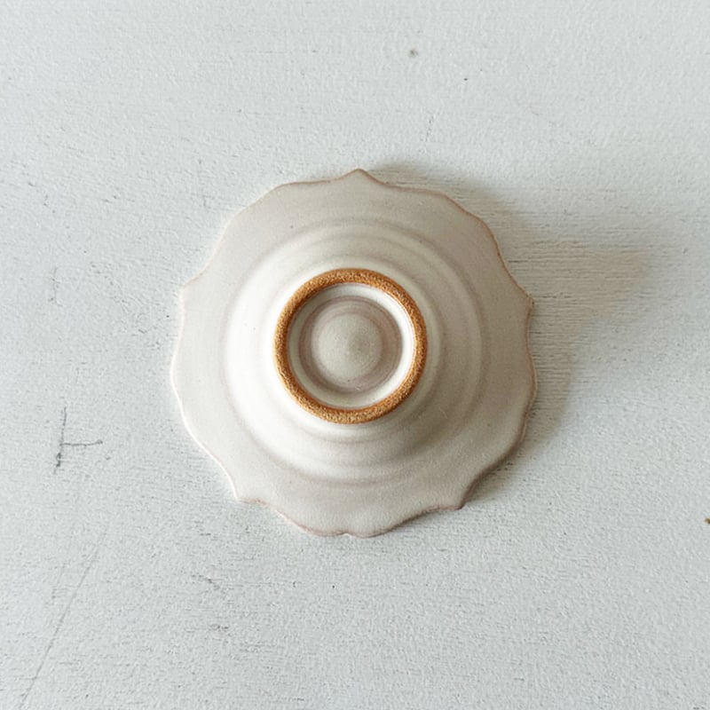 ★陽刻輪花鉢★室町～桃山☆骨董品　☆ 輪花鉢 | ARTerrace