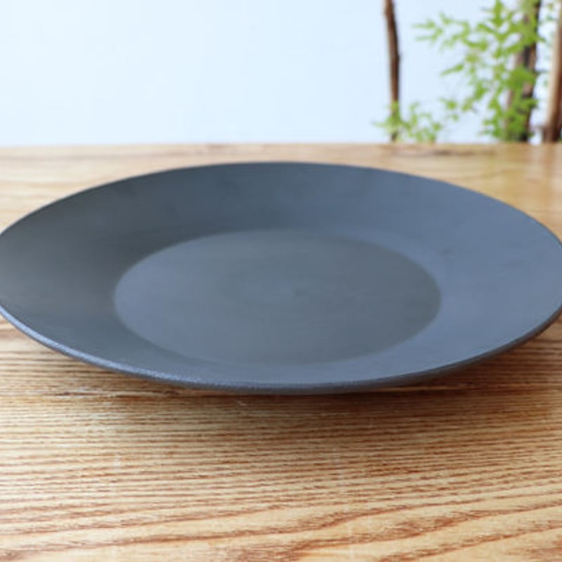 リム皿（9寸）SUMIブラック | 天龍窯 オンラインストア