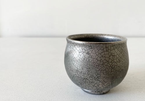 銀彩ぐい吞 | 天龍窯 オンラインストア