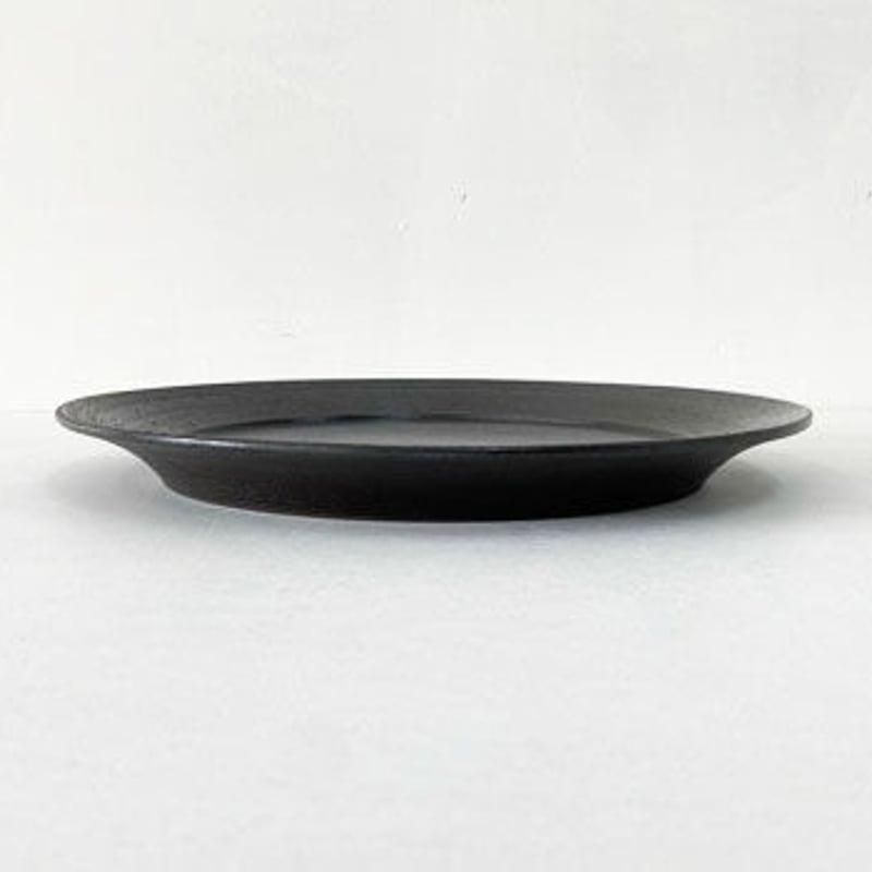 リム皿8寸 ブラック | 天龍窯 オンラインストア リム皿8寸 ブラック | 天龍窯 オンラインストア