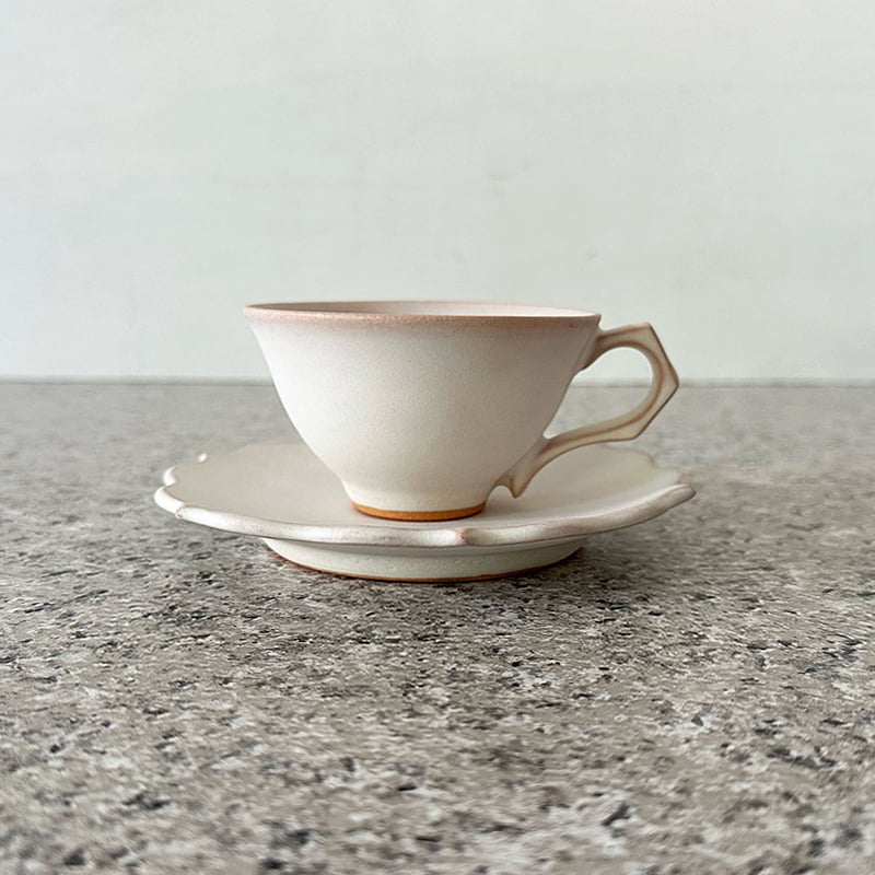 凛花カップ＆ソーサー ホワイト | 天龍窯 オンラインストア