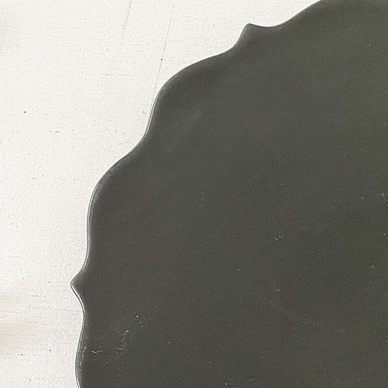 凛花皿7寸 ブラック | 天龍窯 オンラインストア