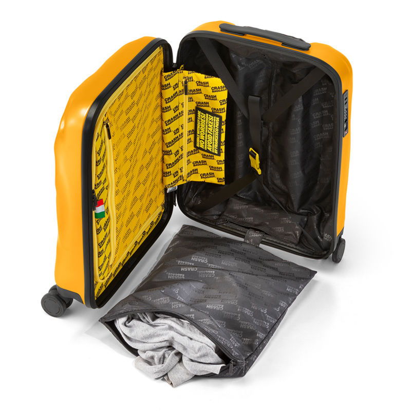 CRASH Baggage ゴールドキャリーケース Sサイズ(40L) CRASH BAGGAGE 最大52% 9/21まで クラッシュバゲージ スーツ