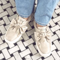 1670 BIG RIBBON SNEAKER