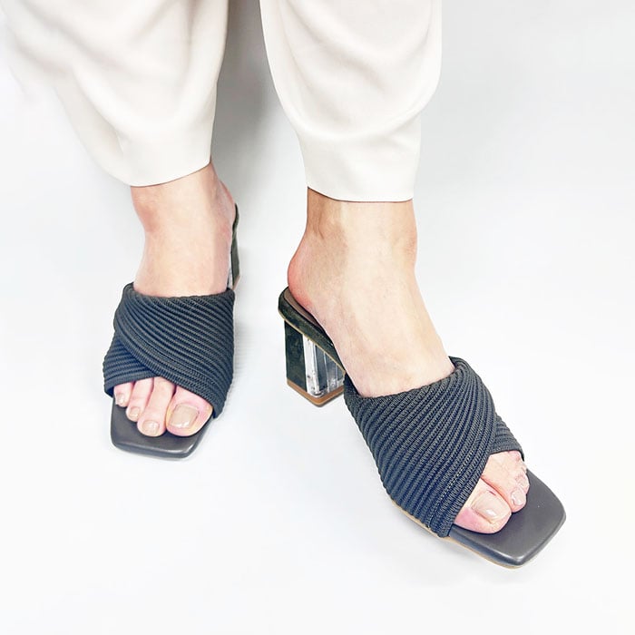 サンダル・ミュール CHECK MEWS MULES XJ9322 CLEAR HEEL KNIT MULE SANDAL | MUUM