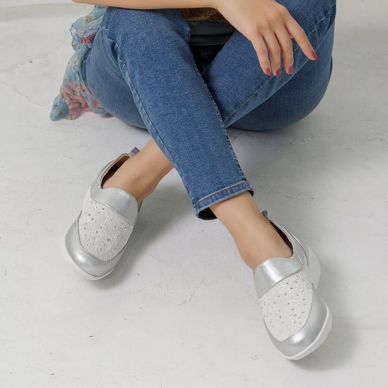 WX6801 TULLE RHINESTONE SLIP-ONS | MUUM