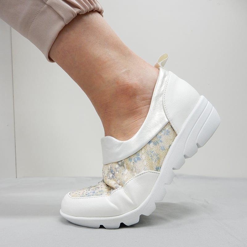 WX6801 TULLE RHINESTONE SLIP-ONS | MUUM