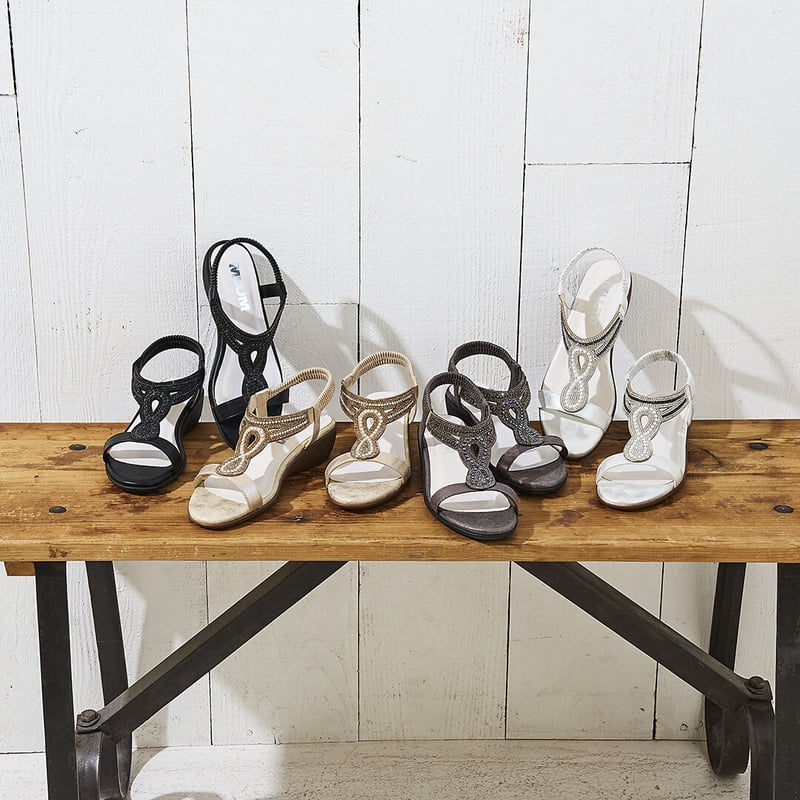XJ341 LINESTONE BACK BELT SANDALS | MUUM