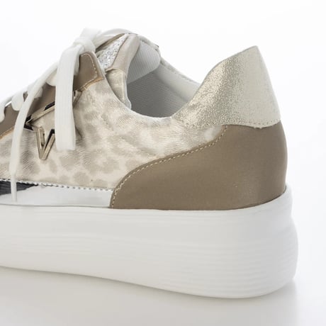 WX1802  METAL STAR LACEUP SNEAKERS