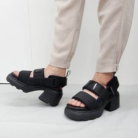 MUMM LOGO CHUNKY HEELS  SANDAL/742