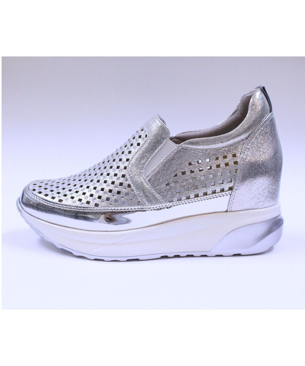 9875 PUNCING SLIPON | MUUM