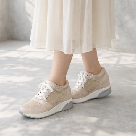 XJ152 TULLE LACE INHEEL SNEAKER