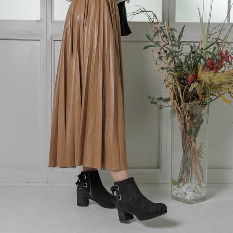 5401  BACK CROSS RIBBON SHORT BOOTS