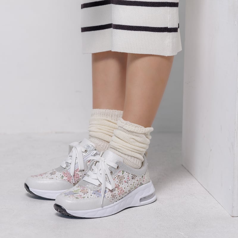 WX3502 PUNCHING SIDE FASTENER SNEAKER | MUUM