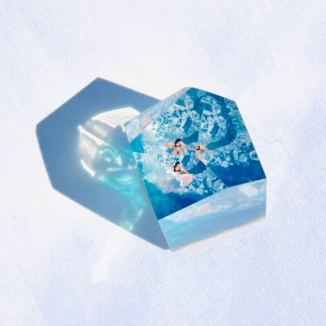 CrystalCube(C.C.) M size Girls rip