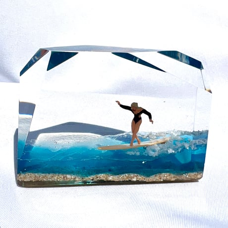 彫刻・オブジェ AUMBAK CrystalCube S Long size Lady's 彫刻・オブジェ AUMBAK CrystalCube S Long size Lady's 彫刻